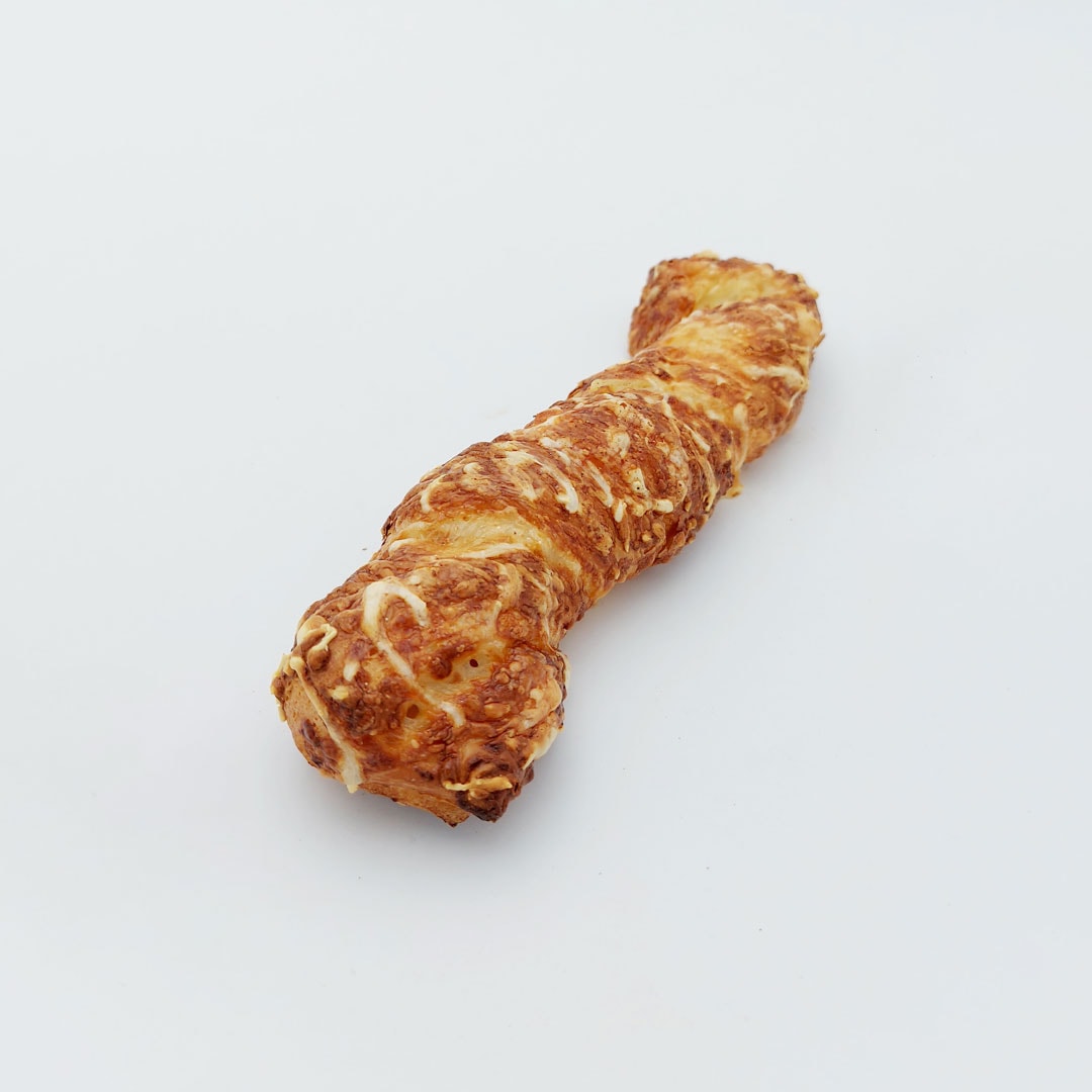Käsestangerl aus Plunderteig | MITSCHE Bäckerei.Cafe.Konditorei.